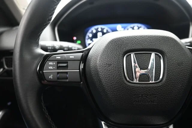 Certified Used 2024 Platinum White Pearl Honda 1.5T 4D TOURING image 26