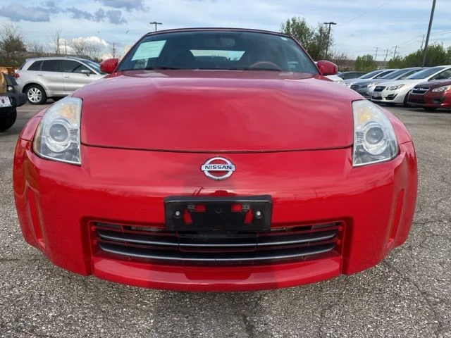 Used 2007 Red Nissan Enthusiast image 2
