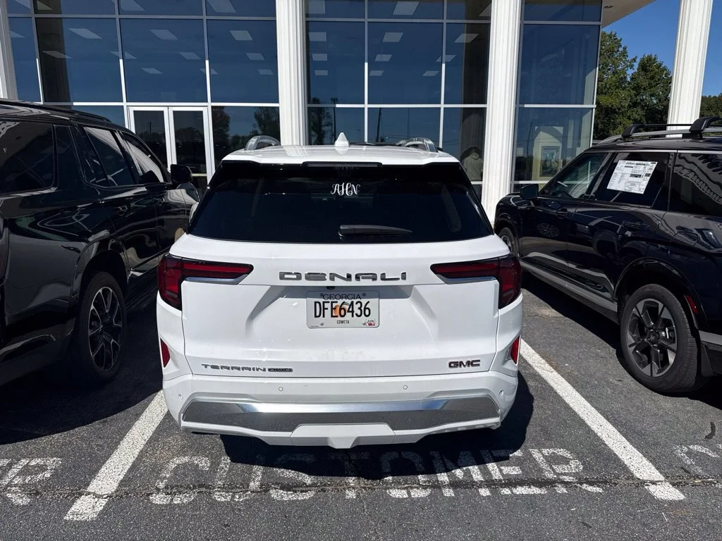 Used 2026 White GMC Denali image 5