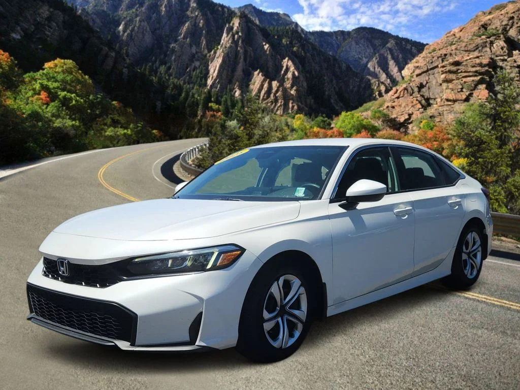 Used 2025 White Honda LX image 5