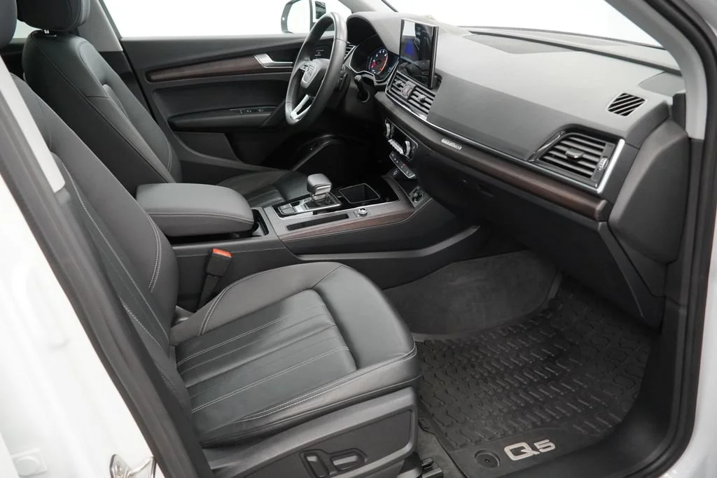 Used 2023 White Audi Premium image 31