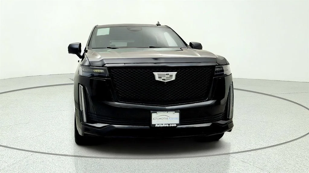 Used 2022 Black Raven Cadillac 4WD 4dr Sport w/ AKG Audio, Touring & Onyx Pkgs image 2