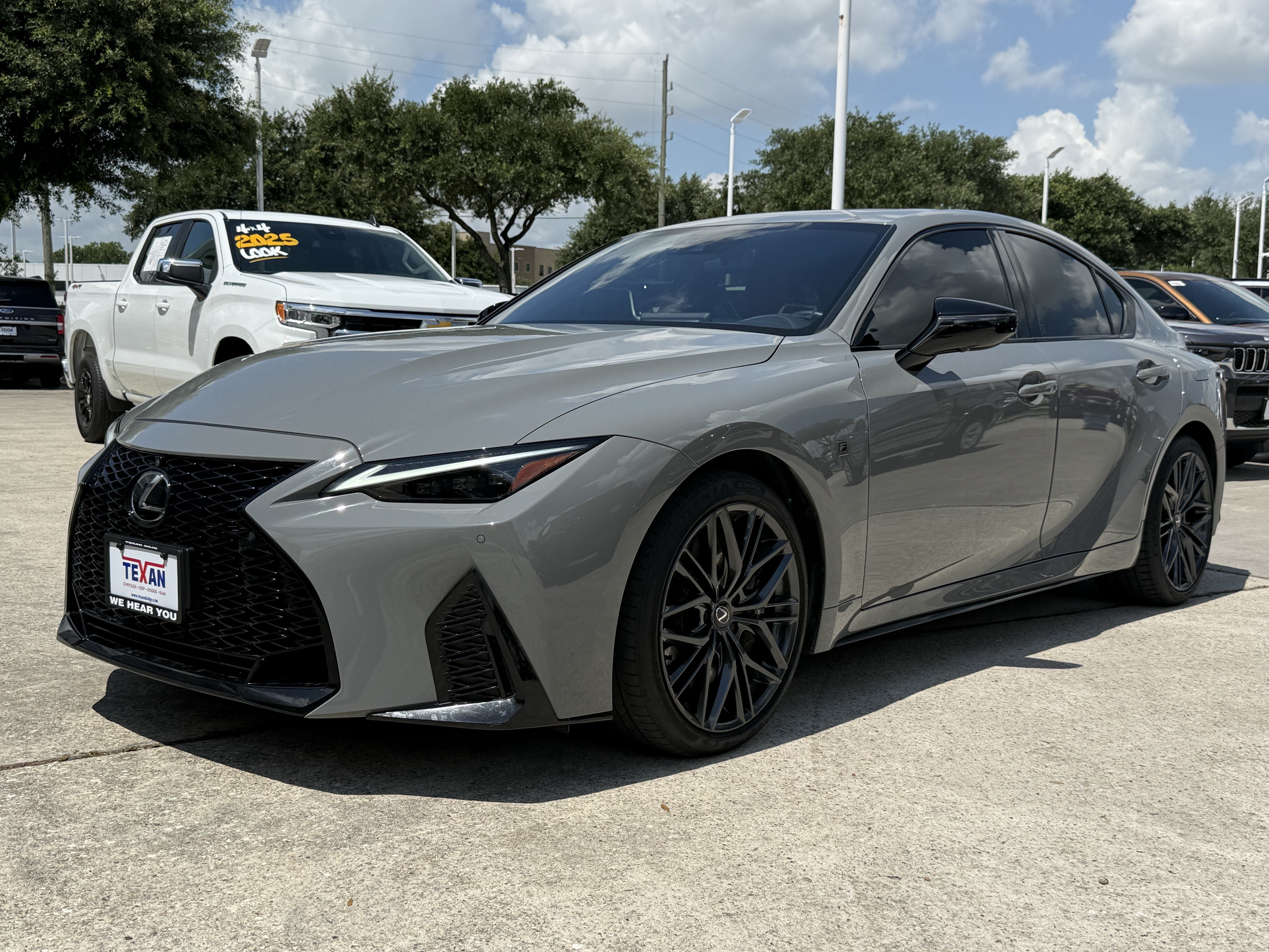 Used 2025  Lexus  image 8