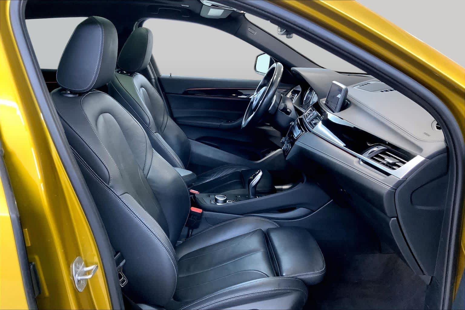 Used 2020 Galvanic Gold Metallic BMW xDrive28i image 8