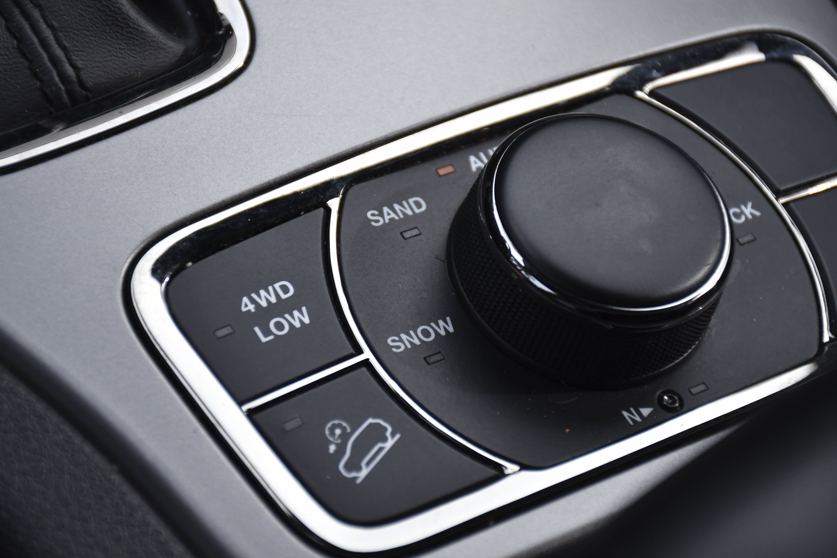 Used 2020 Slate Blue Pearlcoat Jeep Limited X image 13