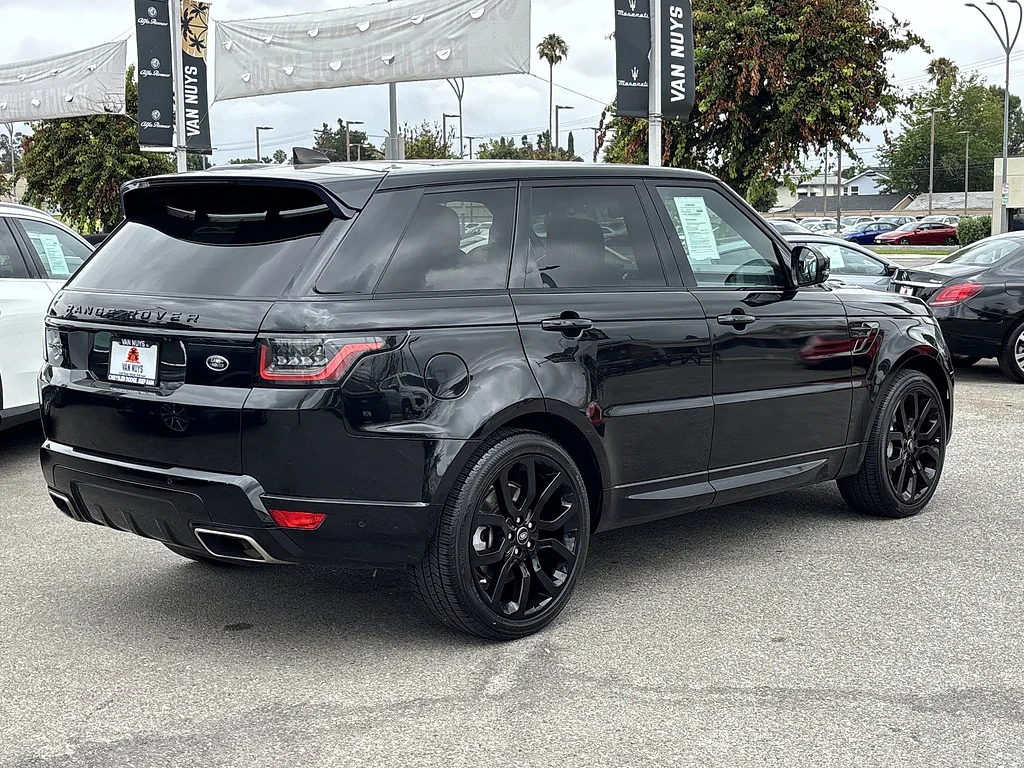 Used 2022 Santorini Black Metallic Land Rover HSE Silver Edition image 3