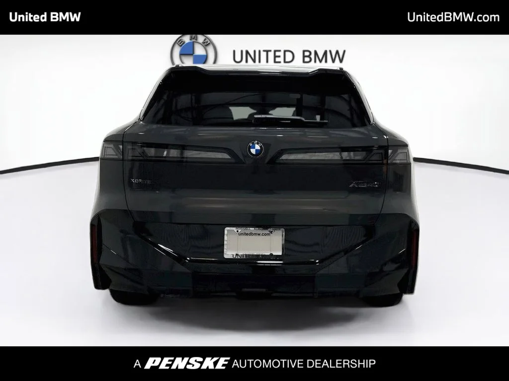 New 2027 Dravit Grey Metallic BMW  image 6