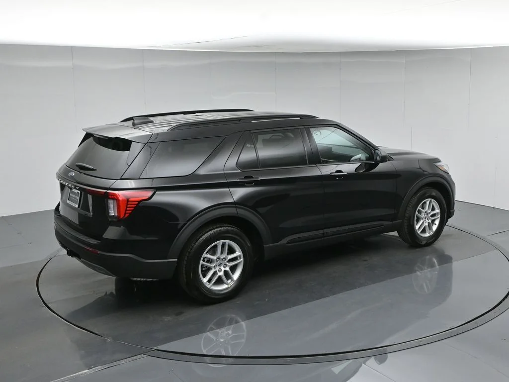 New 2026 Agate Black Metallic Ford Active image 41