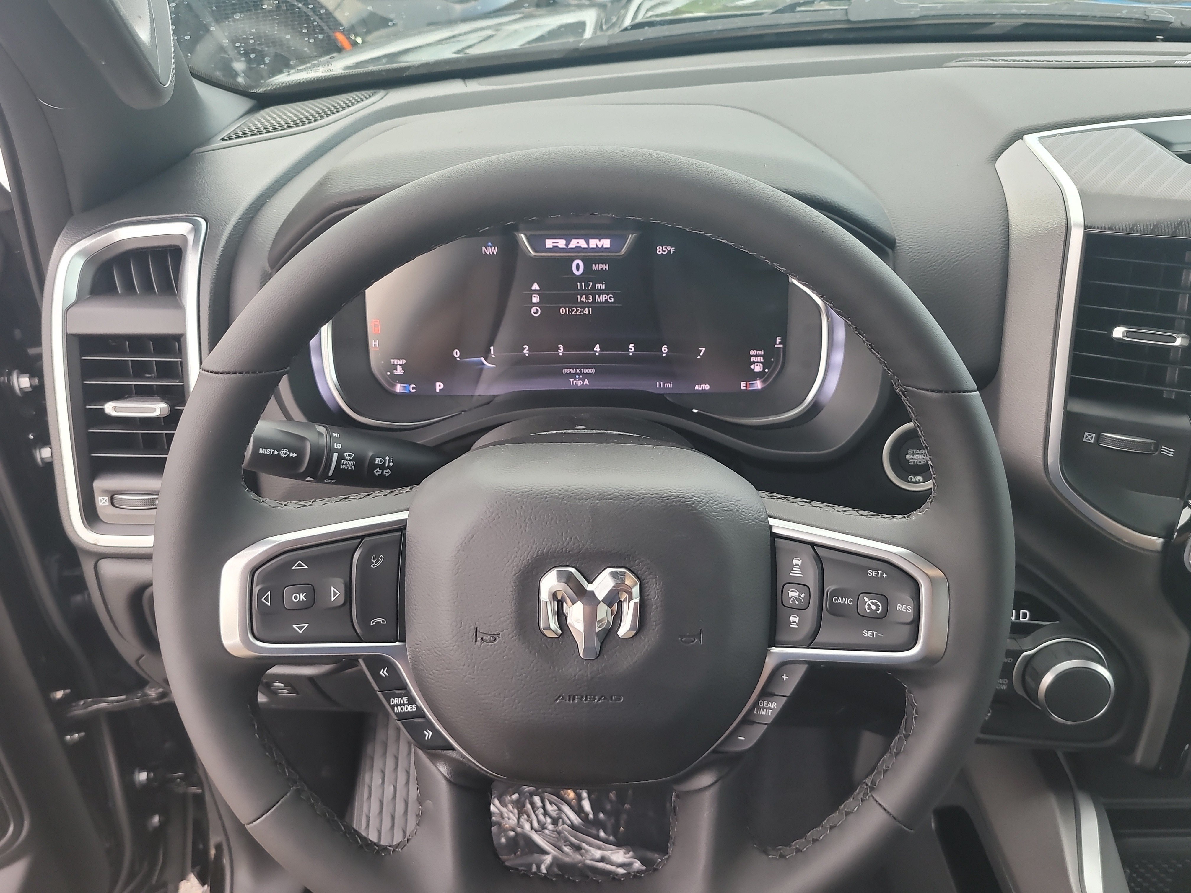New 2026 Diamond Black Crystal Pearl-Coat Exterior Paint RAM Big Horn image 19