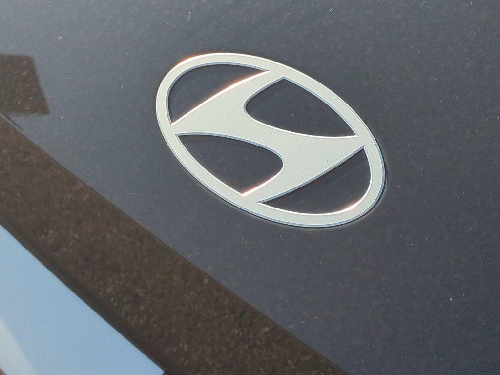 New 2026 Black Hyundai SE Standard Range image 13