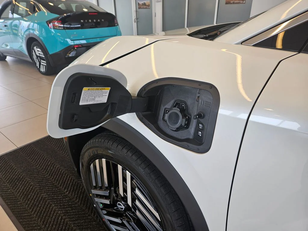 New 2026 Everest White Pearl TriCoat Nissan SV+ image 30