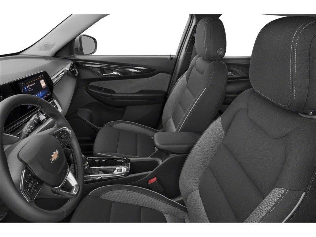 Used 2025 Summit White Chevrolet LT image 4