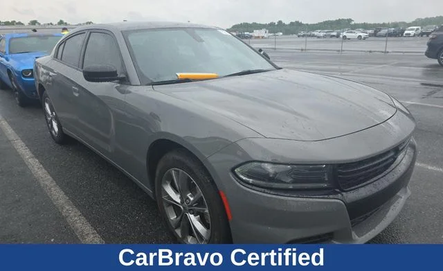 Used 2023 Gray Dodge SXT image 1