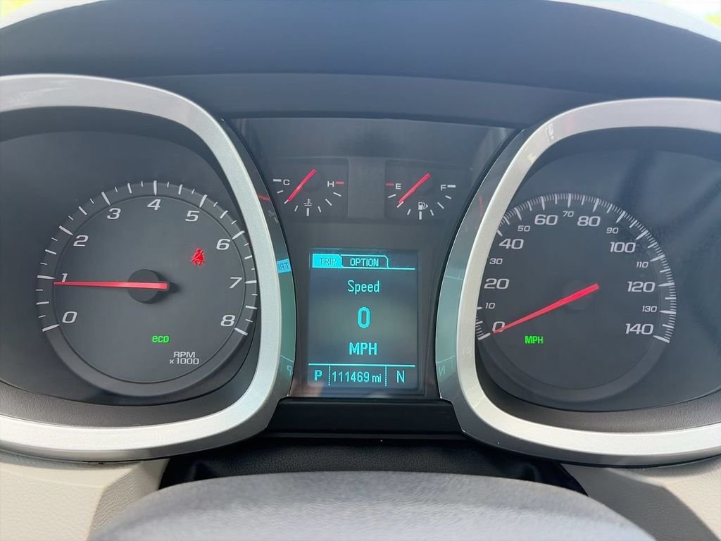 Used 2015 Silver Chevrolet LT image 23
