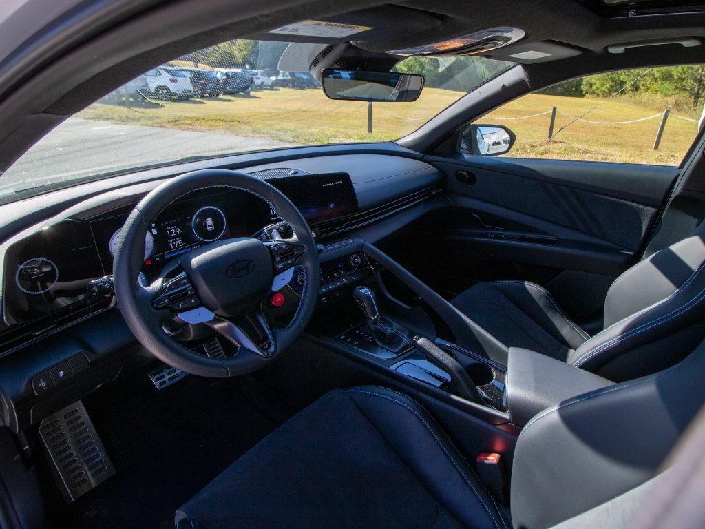 Used 2025 Gray Hyundai Base image 6