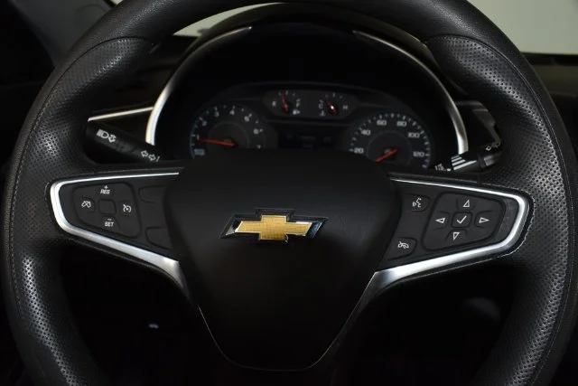 Used 2022 Gray Chevrolet LS image 17