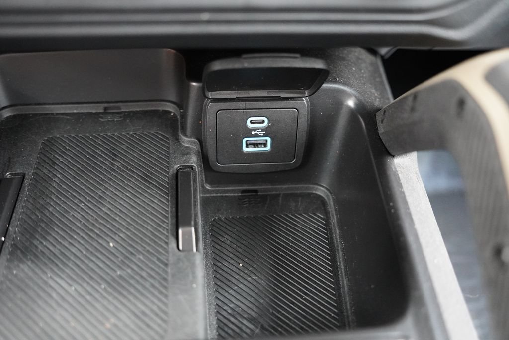 Used 2025 Gray Ford Badlands image 31