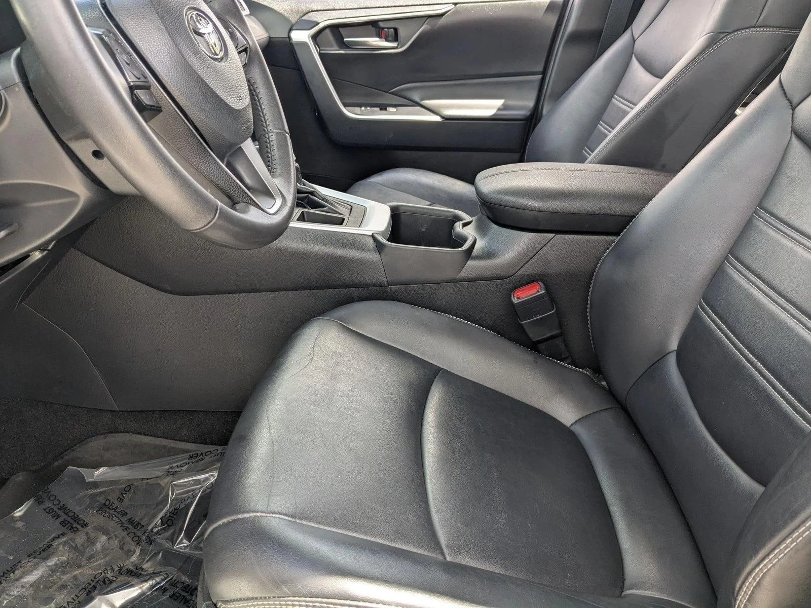 Used 2023 White Toyota XLE Premium image 15