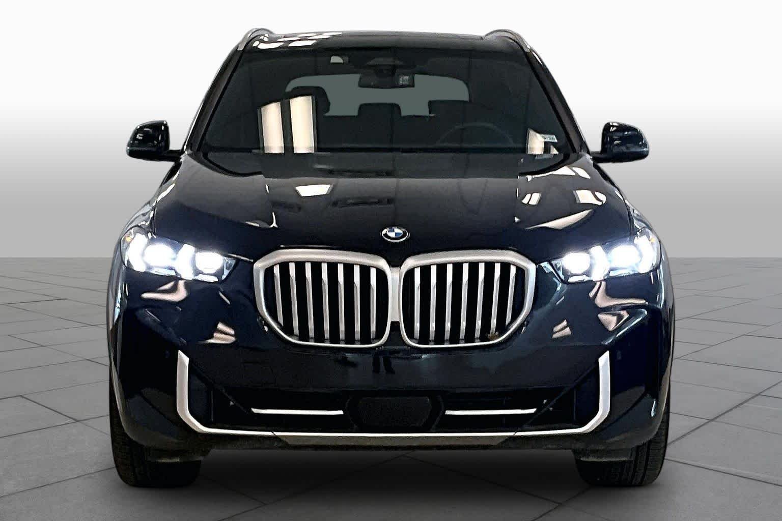 Used 2024 Black Sapphire Metallic BMW xDrive40i image 3