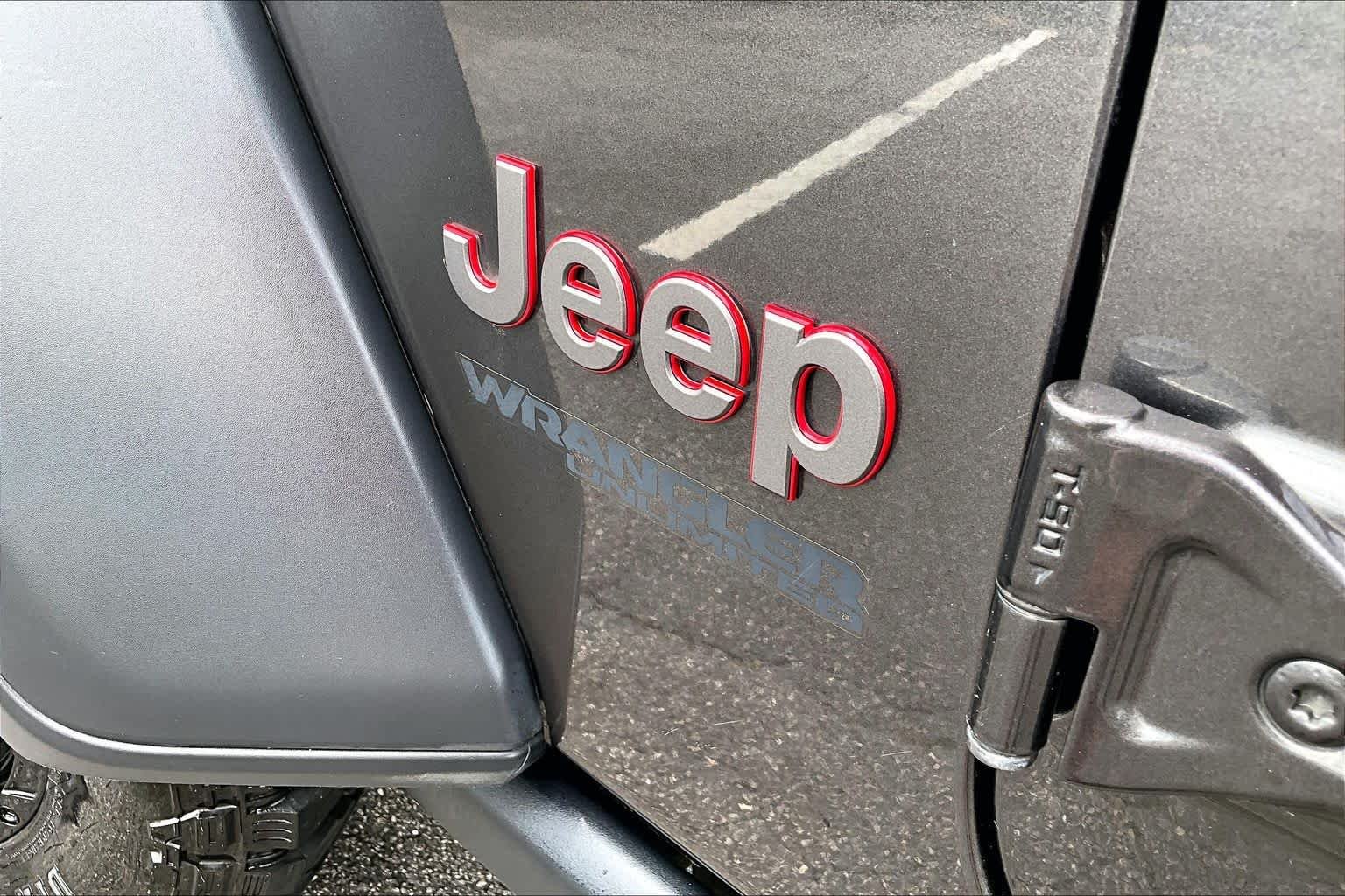 Used 2020 Granite Crystal Metallic Clearcoat Jeep Rubicon image 30