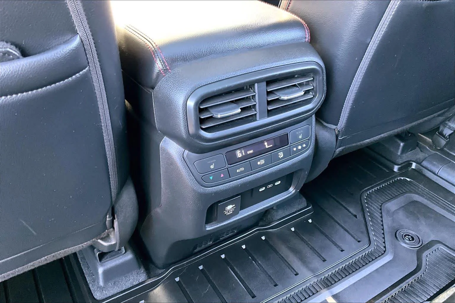 2025 Honda Pilot Black Edition - Photo 34