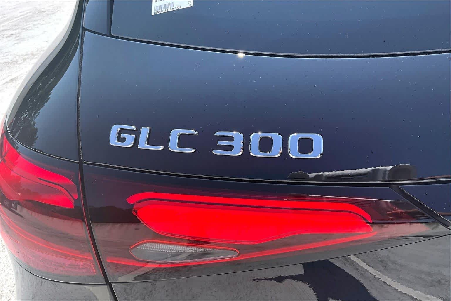 Used 2026 Obsidian Black Metallic Mercedes-Benz GLC 300 image 30