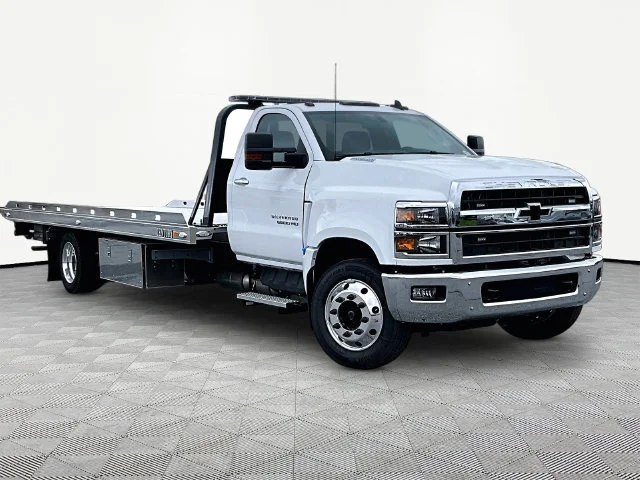 Pre-Owned 2025 Chevrolet Silverado 6500HD 1LT