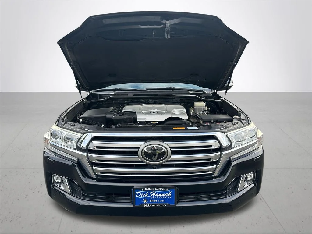 Used 2016 Black Toyota Base image 4