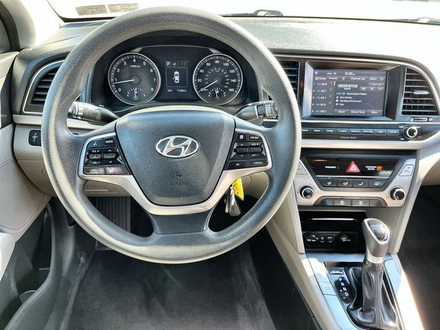 Used 2018 Gray Hyundai SEL image 13