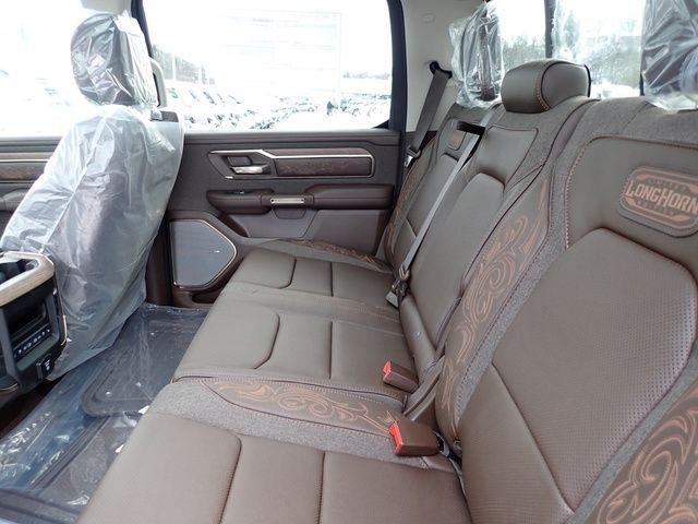 New 2026 Diamond Black Crystal Pearlcoat RAM Limited image 13