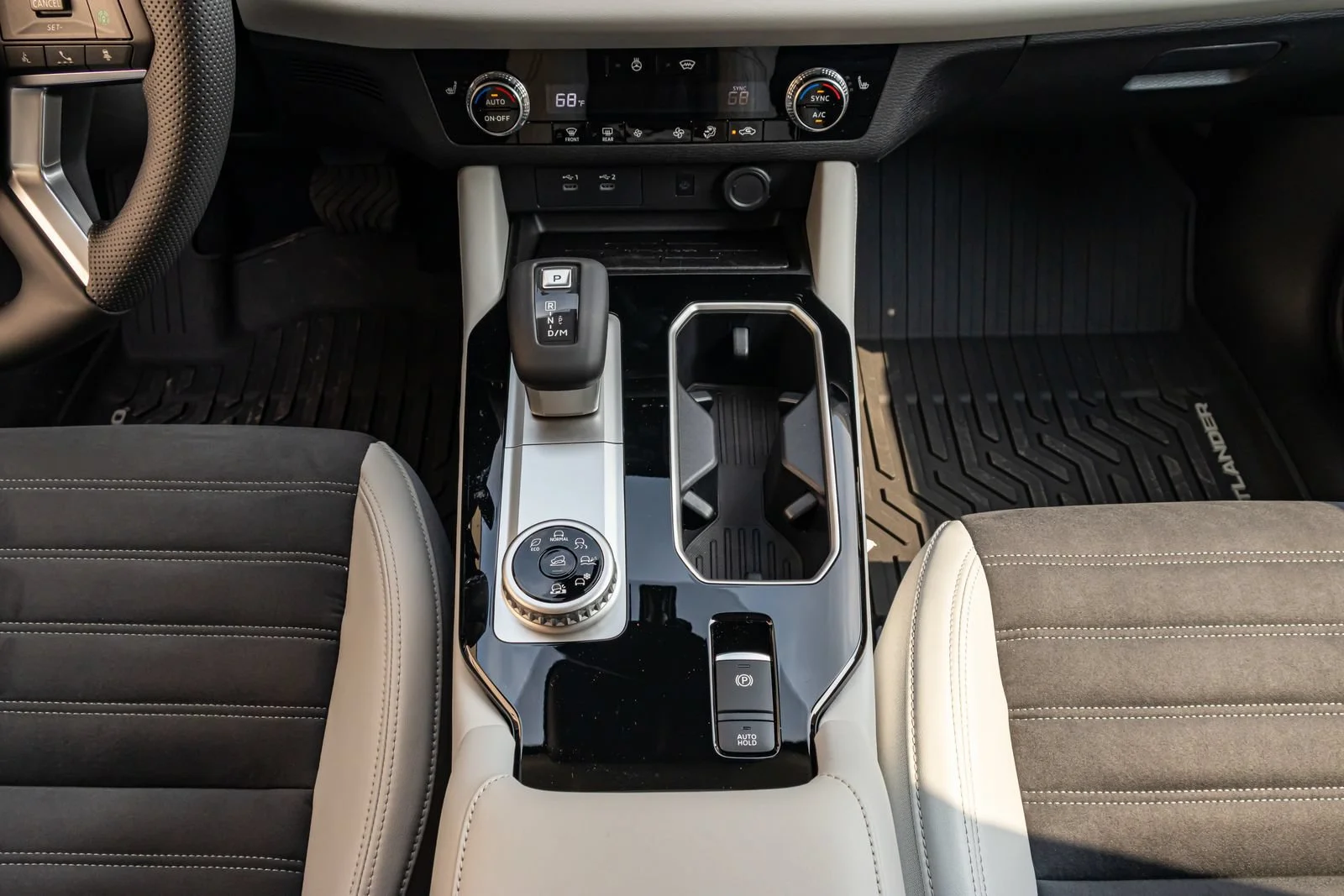 New 2026 White Mitsubishi SE image 21