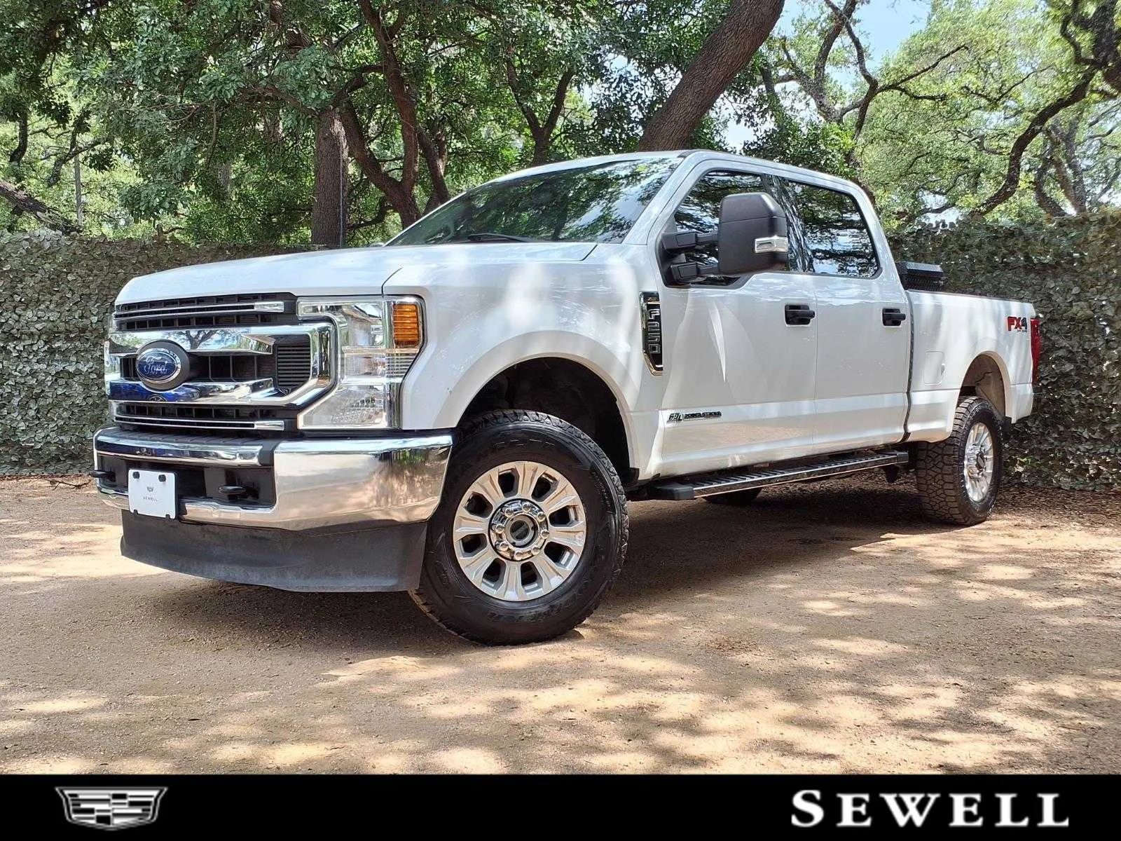 2022 Ford F-250 XLT 4x4 Crew Cab 8' Box's photo