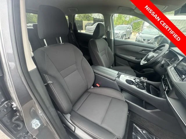 Used 2025 Gray Nissan S image 23