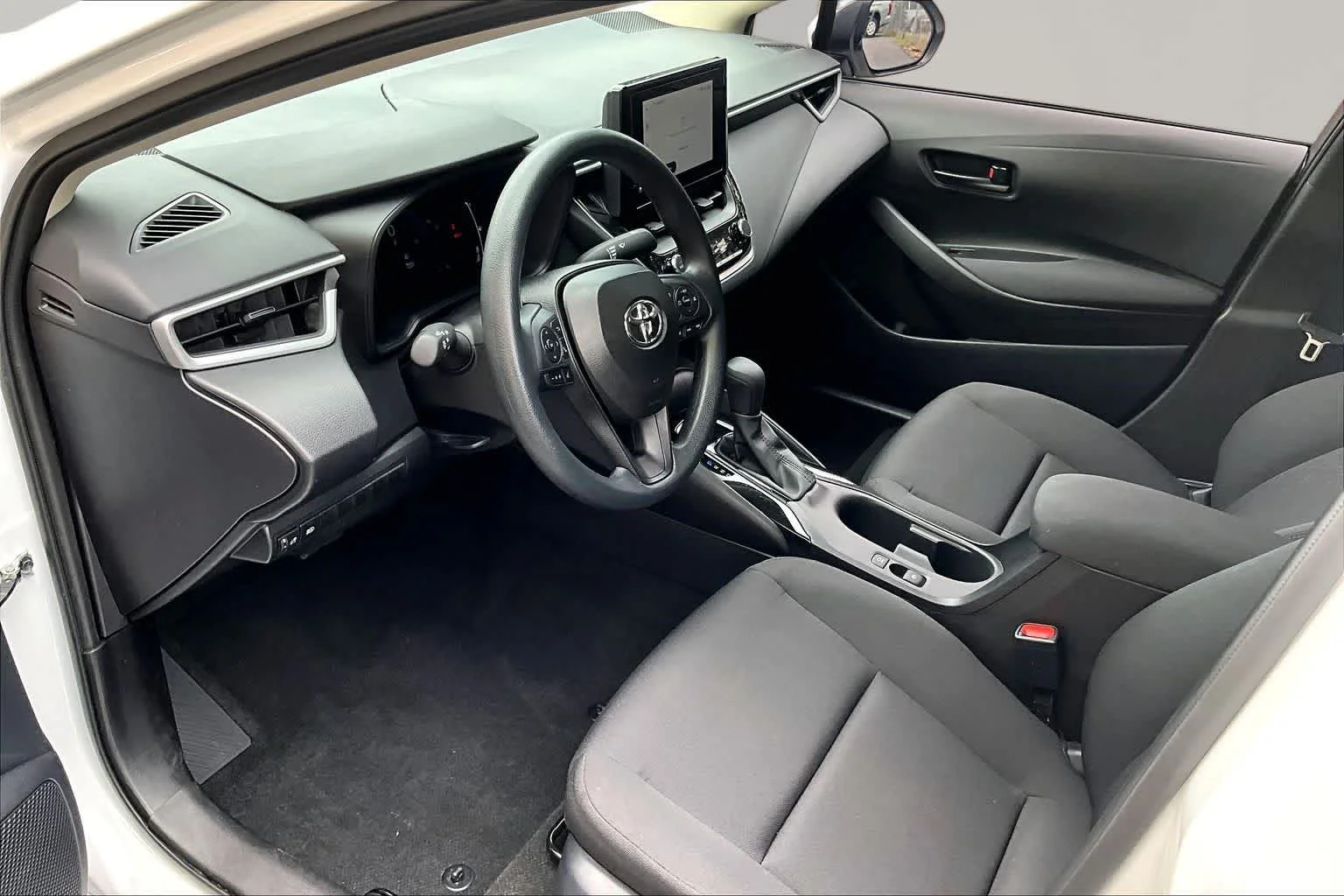 Used 2026 Ice Cap Toyota LE image 32