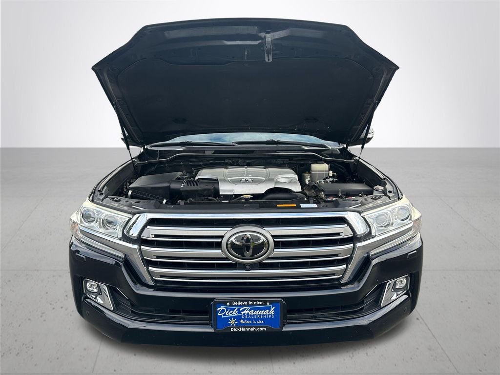 Used 2016 Black Toyota Base image 4