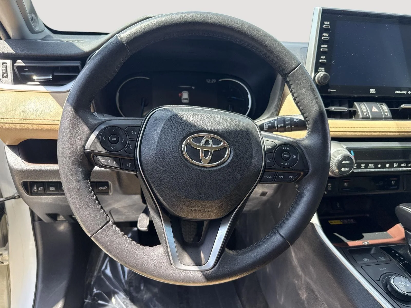 Used 2022 Blizzard Pearl Toyota Limited image 20