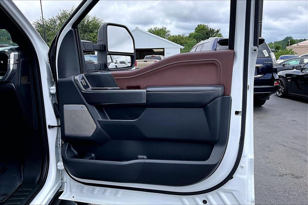 Used 2023 Oxford White Ford LARIAT image 30