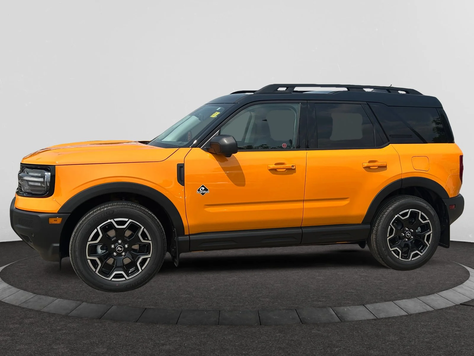 New 2026 Orange Fury Metallic Tri-Coat Ford Outer Banks image 2