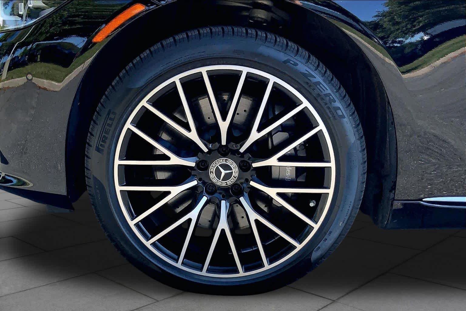 Used 2022 Black Mercedes-Benz S 580 image 11