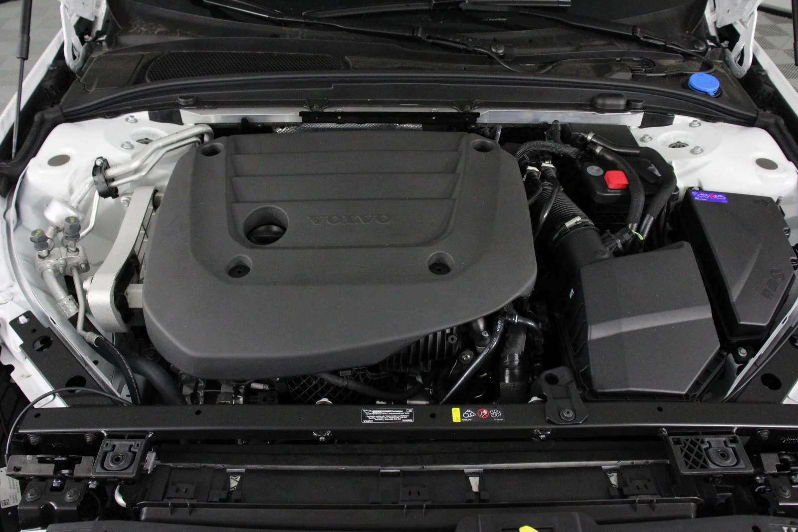 2026 Volvo V60 Cross Country Plus - Photo 12
