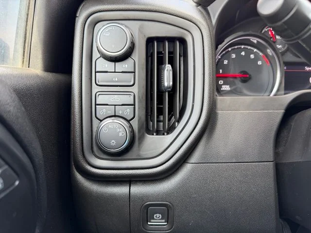 Used 2022 Blue Chevrolet Custom image 21