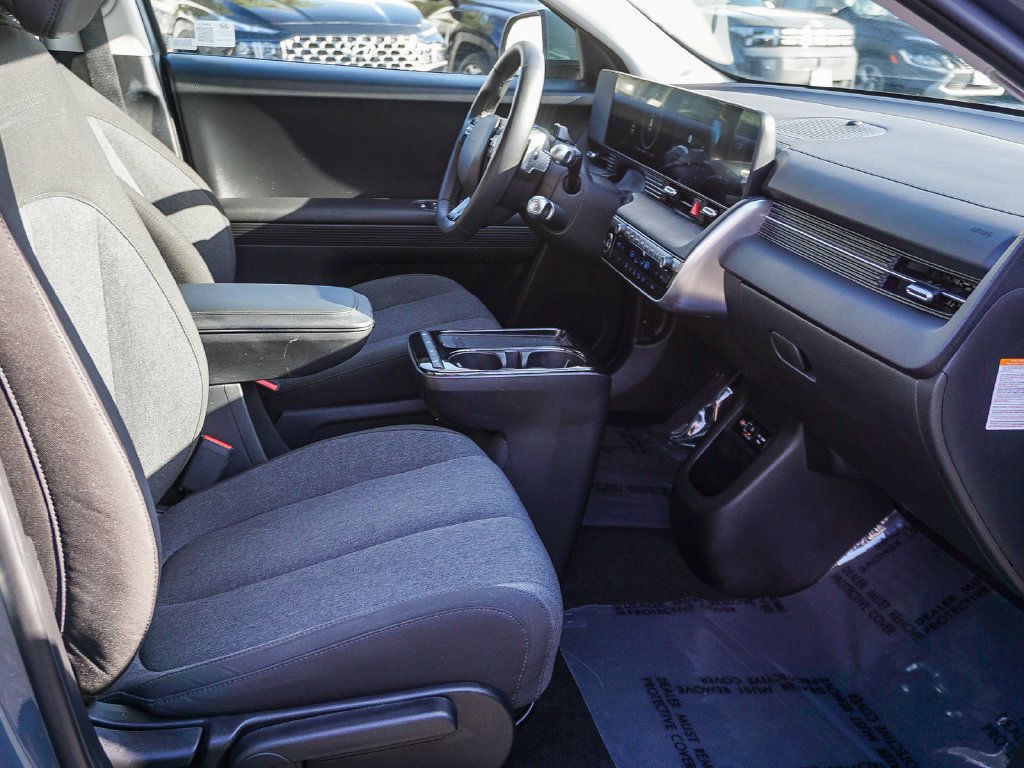 Used 2026 Green Hyundai SE Standard Range image 13