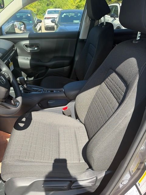 2027 Honda HR-V LX - Photo 10