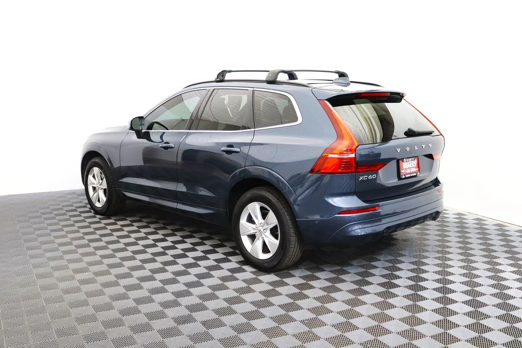2022 Volvo XC60 Momentum - Photo 6