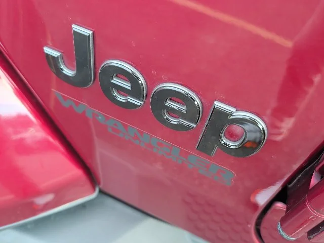 Used 2021  Jeep Unlimited Sahara High Altitude image 8