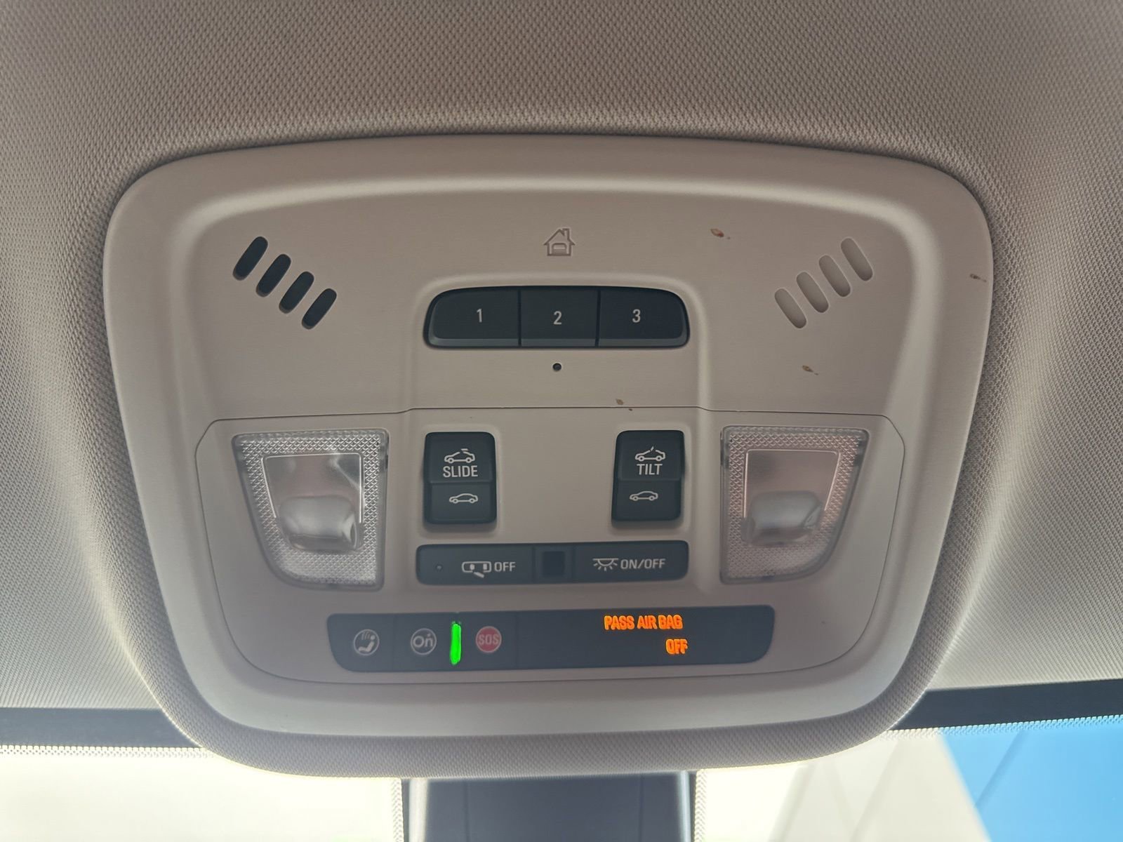 Used 2019 Mosaic Black Metallic Chevrolet High Country image 35