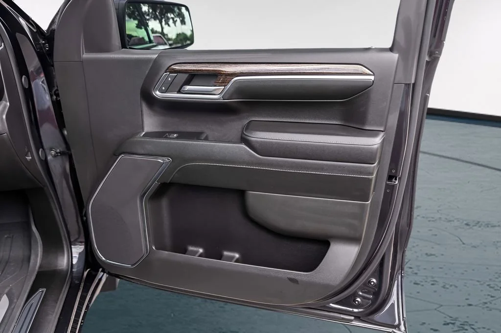 Used 2024 Titanium Rush Metallic GMC Elevation image 29