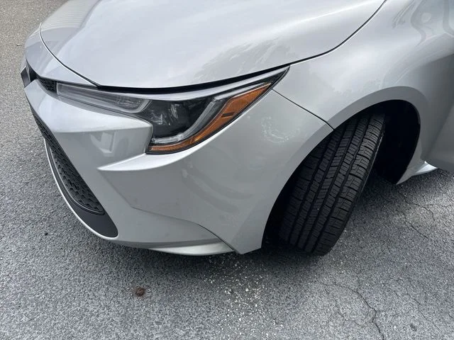 Used 2022 Silver Toyota LE image 30