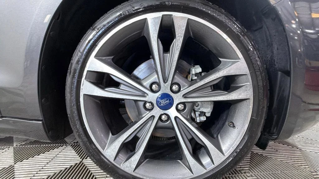 Used 2020 Gray Ford Titanium image 35