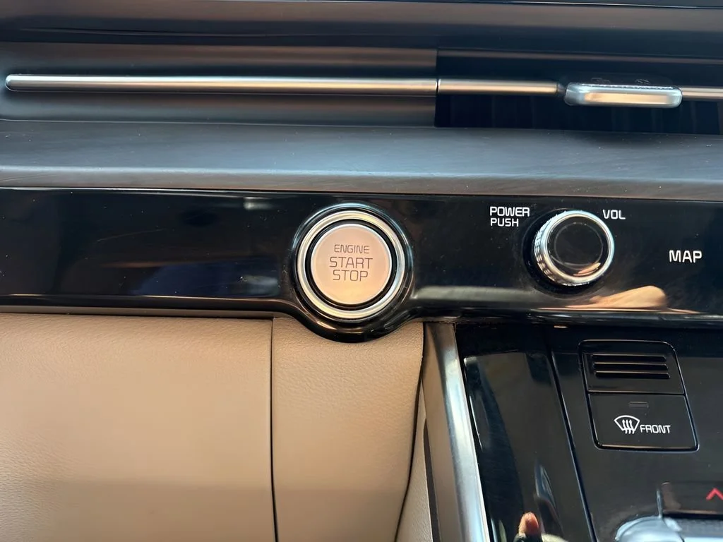 Used 2022  Kia EX image 17